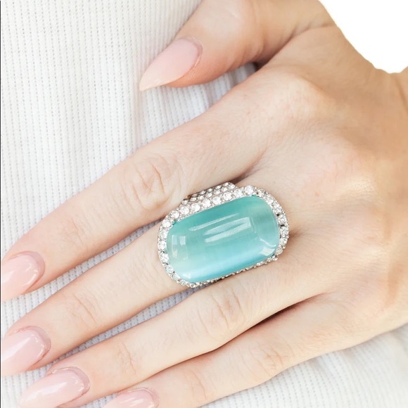 Thank Your LUXE-y Stars - Blue Ring - Picture 3 of 3